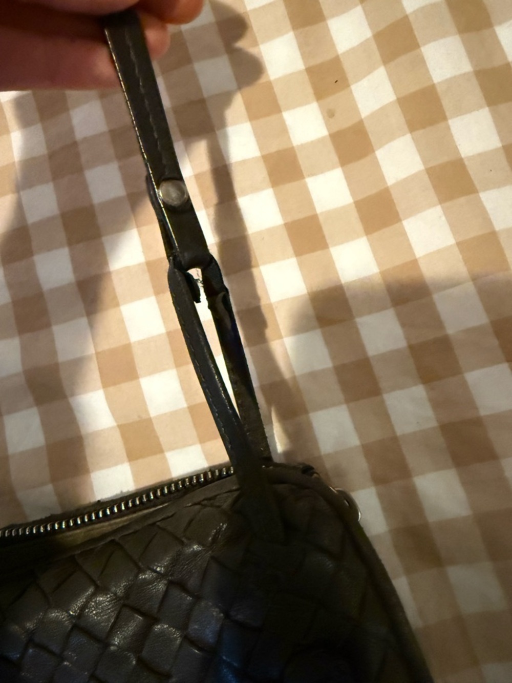 Bottega Vinette woven crossbody black (looks dark brown though!) - Picture 4 of 11